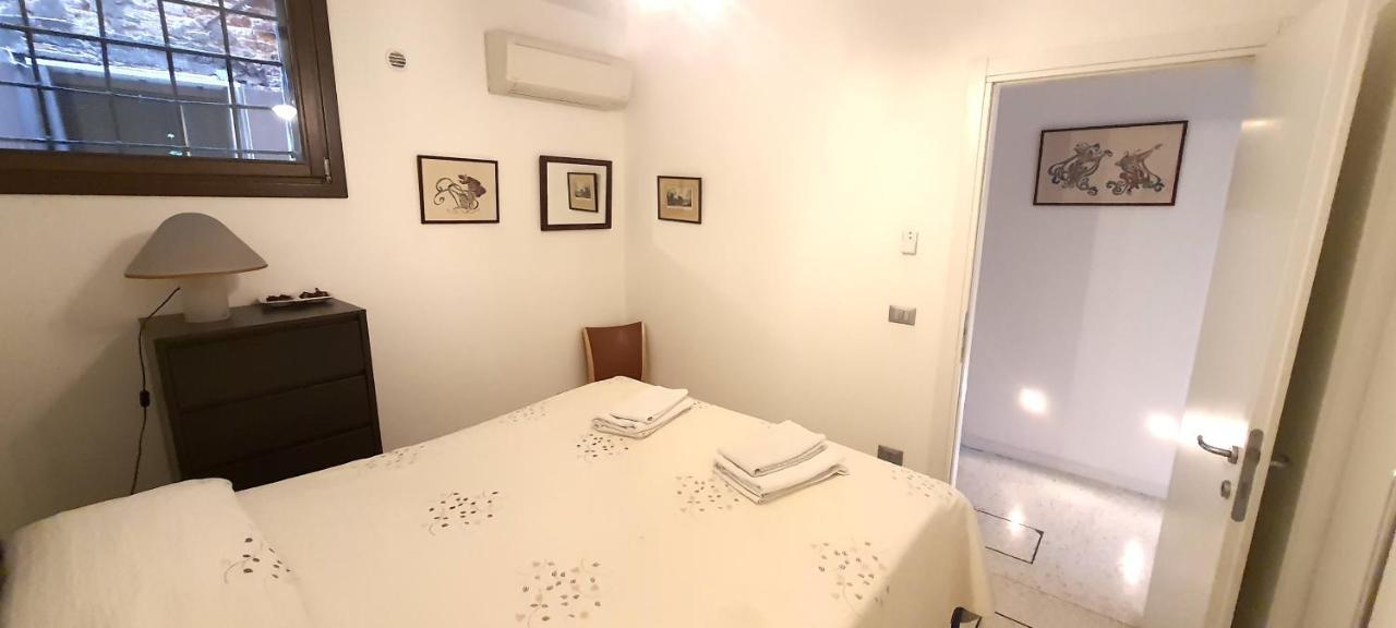 Elisabeth Waterfront Apartment Венеция Экстерьер фото